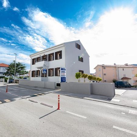 Apartments Crnekovic III Baška Esterno foto