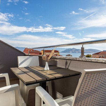 Apartments Crnekovic III Baška Esterno foto