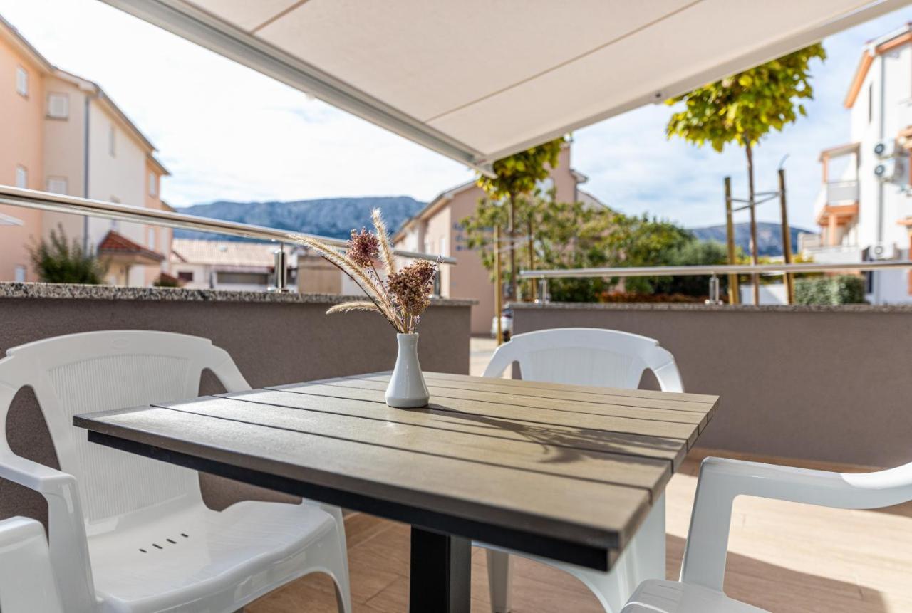Apartments Crnekovic III Baška Esterno foto