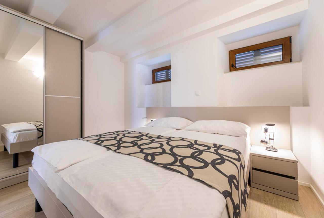 Apartments Crnekovic III Baška Esterno foto