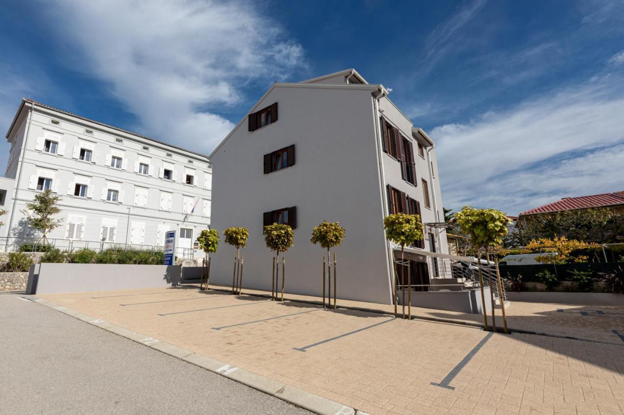 Apartments Crnekovic III Baška Esterno foto