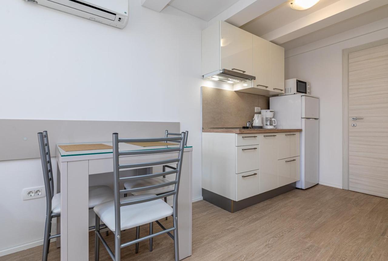 Apartments Crnekovic III Baška Esterno foto