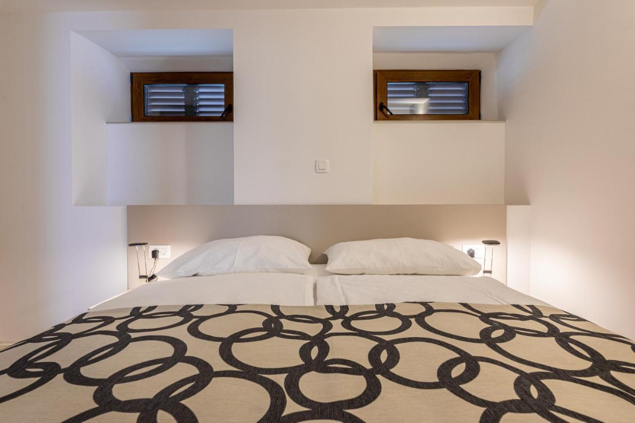 Apartments Crnekovic III Baška Esterno foto