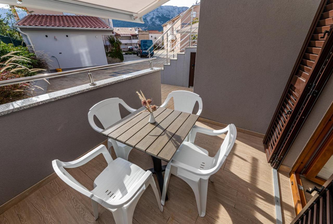 Apartments Crnekovic III Baška Esterno foto