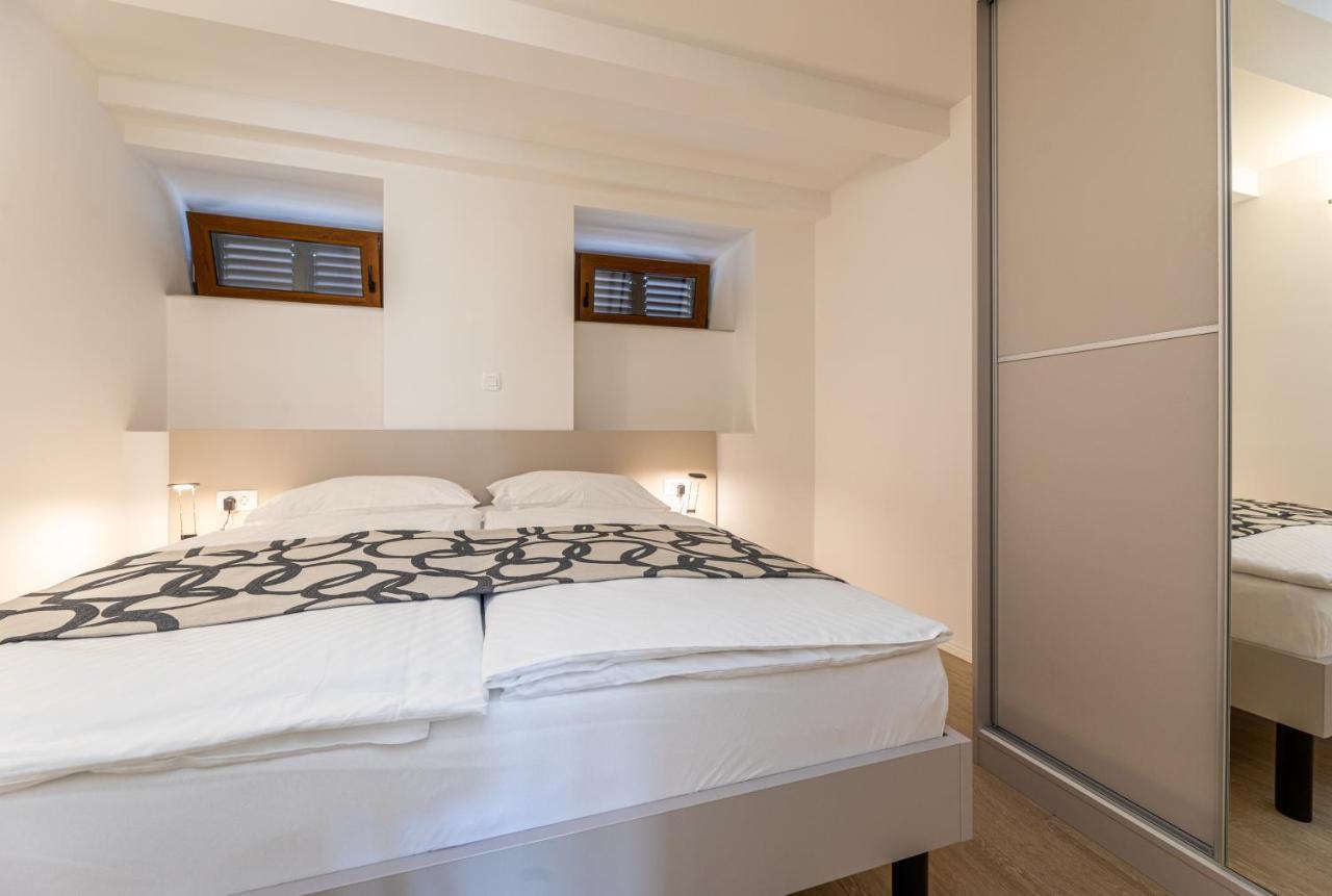 Apartments Crnekovic III Baška Esterno foto