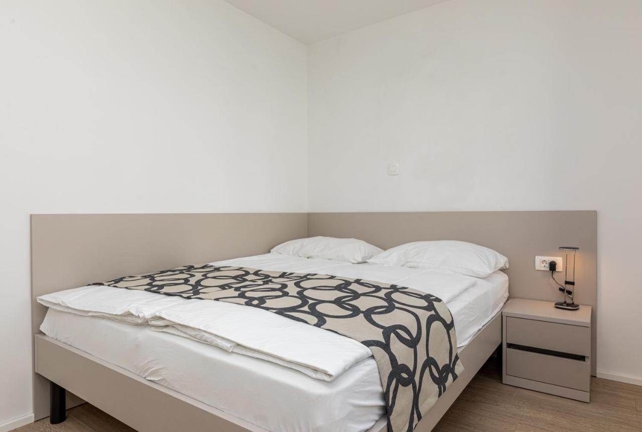 Apartments Crnekovic III Baška Esterno foto