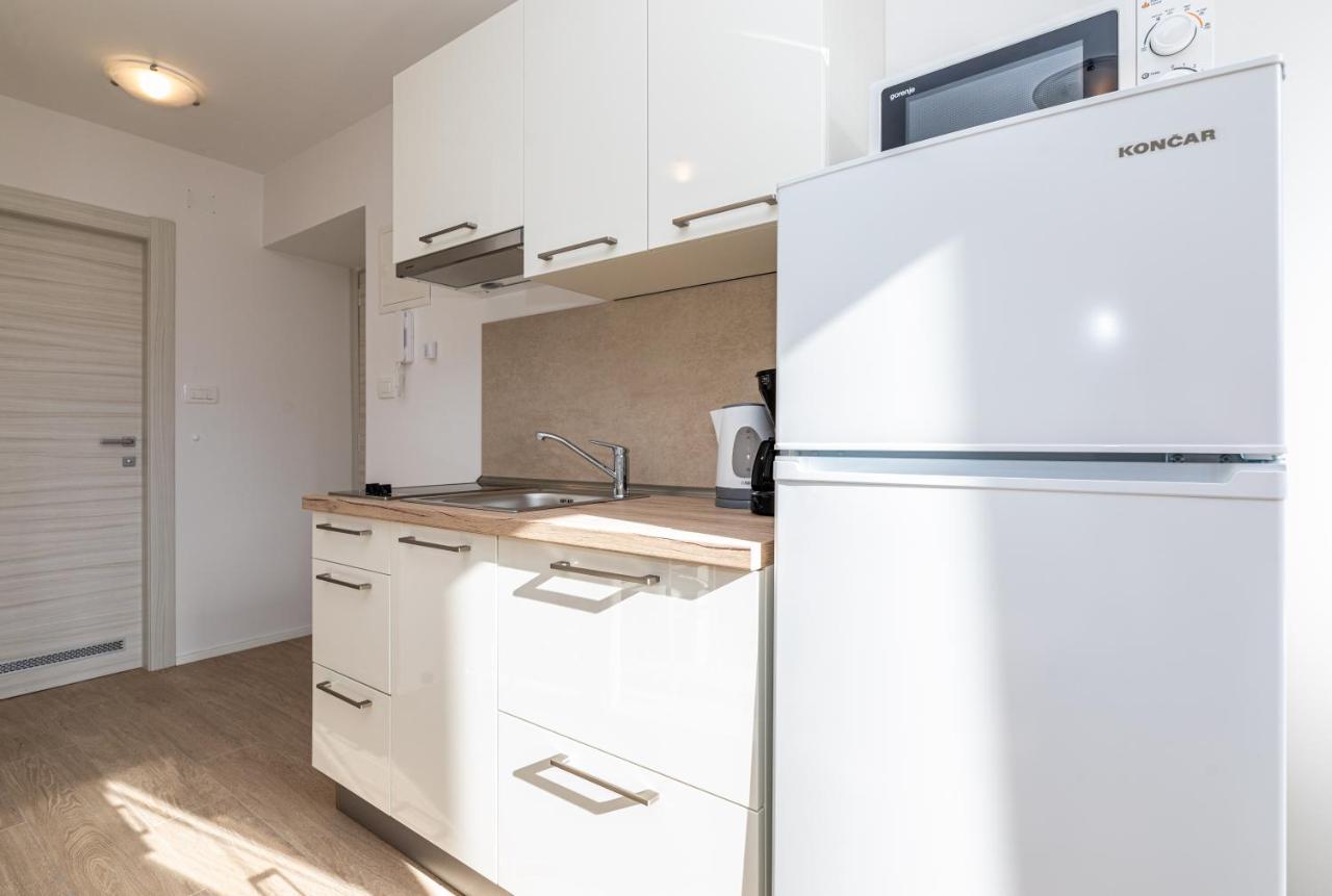 Apartments Crnekovic III Baška Esterno foto