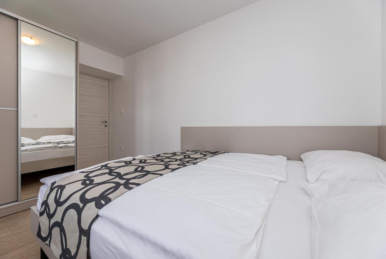 Apartments Crnekovic III Baška Esterno foto