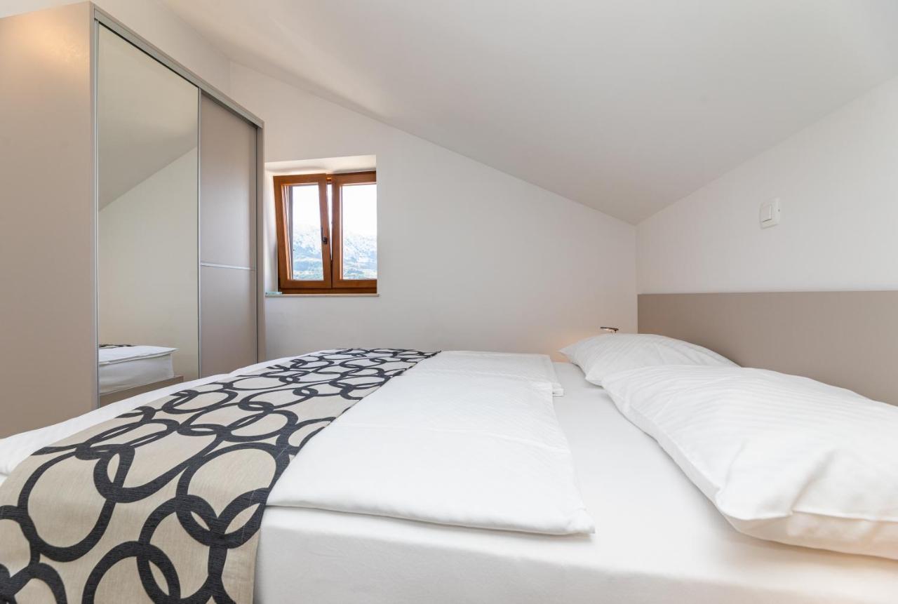 Apartments Crnekovic III Baška Esterno foto
