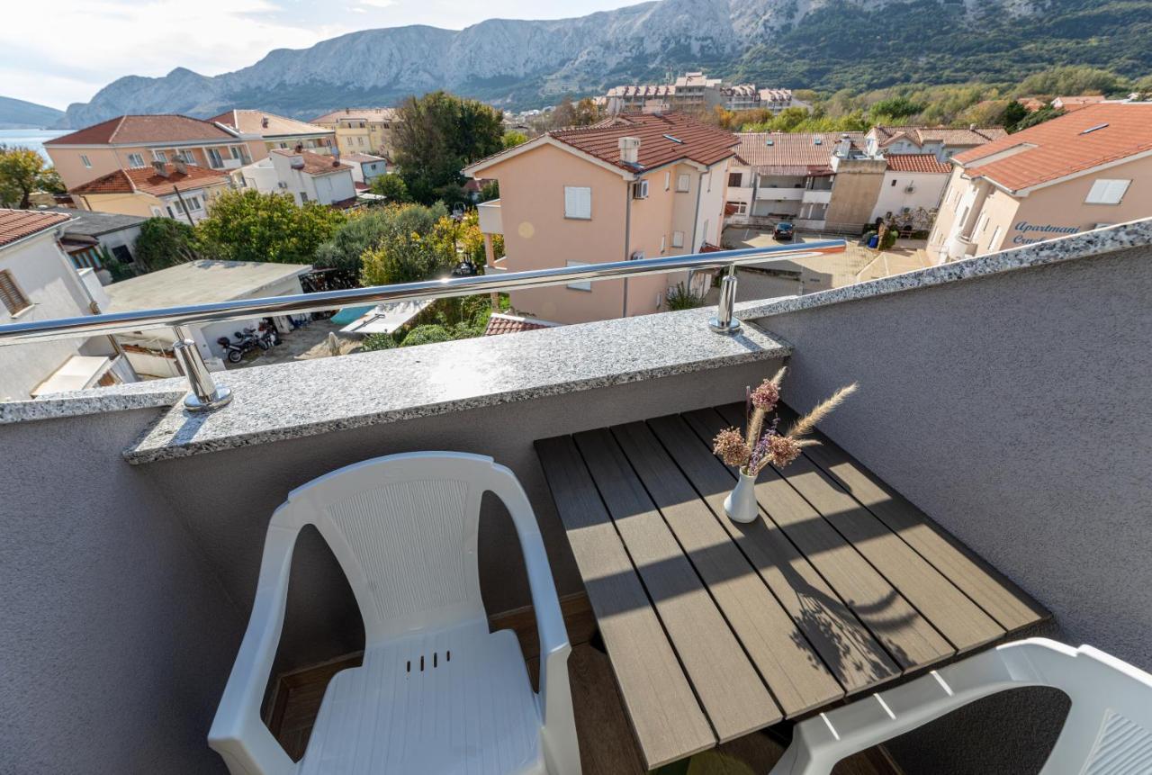 Apartments Crnekovic III Baška Esterno foto