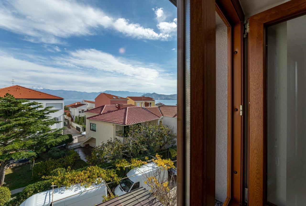 Apartments Crnekovic III Baška Esterno foto